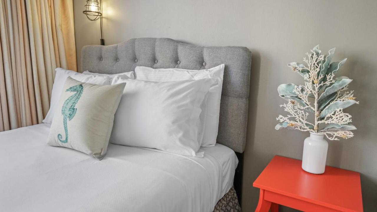 Waikiki Banyan Suites W Free Parking Honolulu Exteriör bild