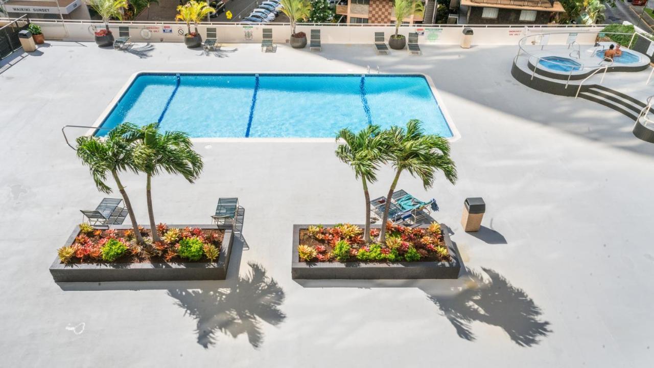 Waikiki Banyan Suites W Free Parking Honolulu Exteriör bild